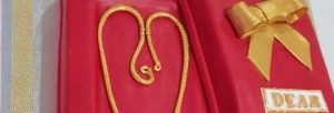 edible-gold-necklace-gift-box-cake-3-610x208